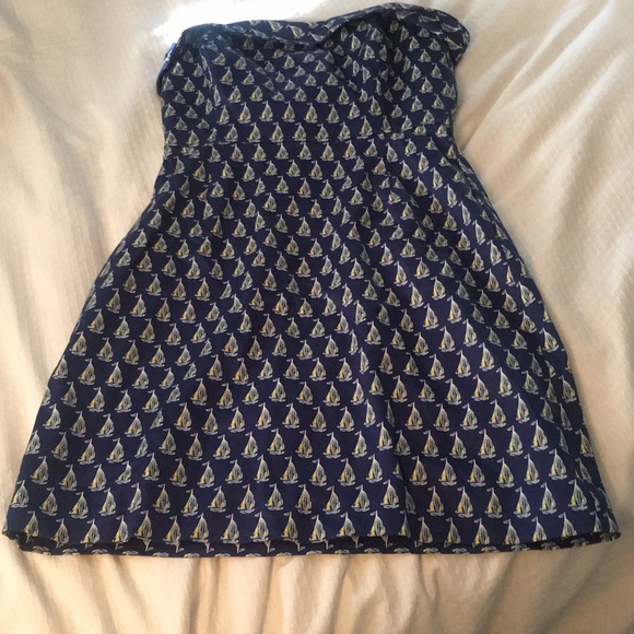 Vineyard Vines Dresses & Skirts - Vineyard Vines Strapless sailboat dress